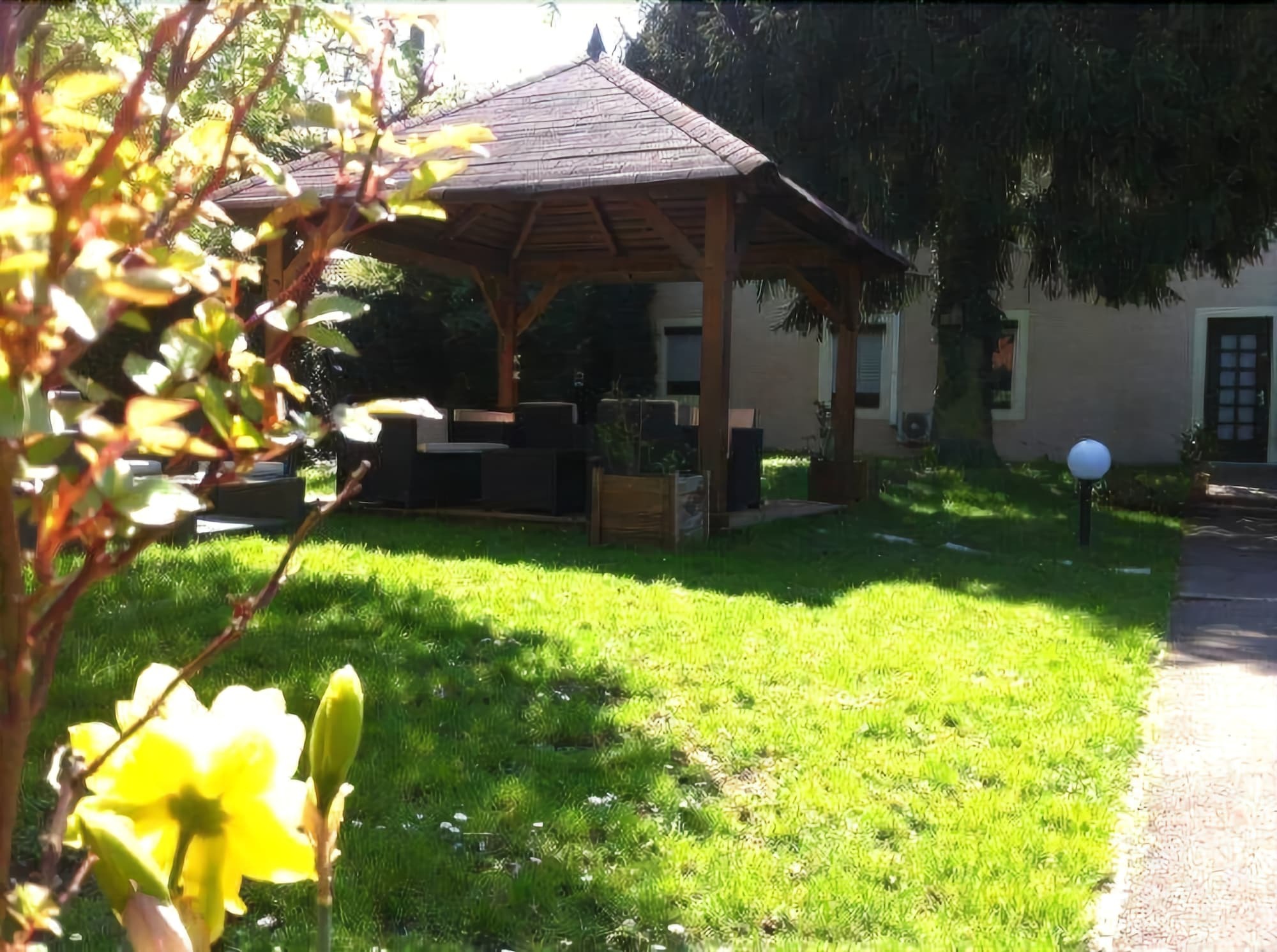Les Tilleuls Montbeliard Sud Audincourt Экстерьер фото